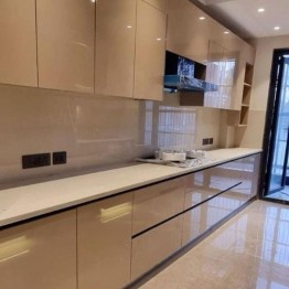 Straight Kitchen5